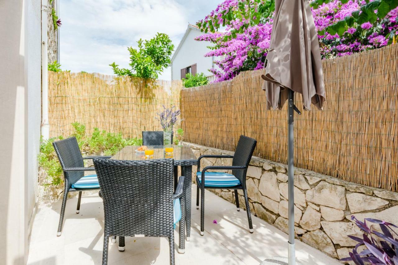 Villa Dinka Sutivan Exterior foto