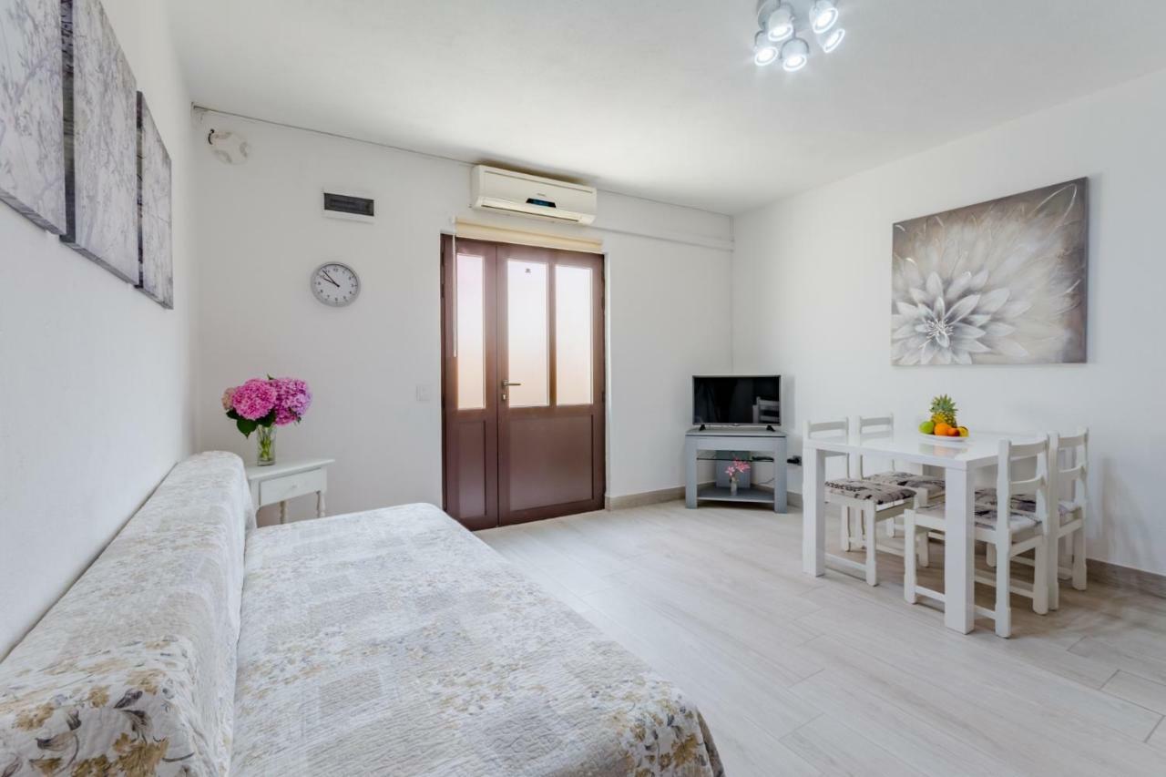 Villa Dinka Sutivan Exterior foto