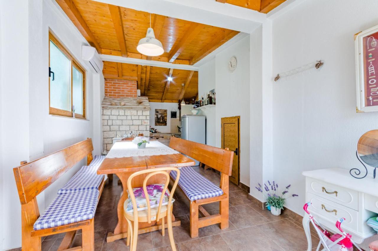 Villa Dinka Sutivan Exterior foto