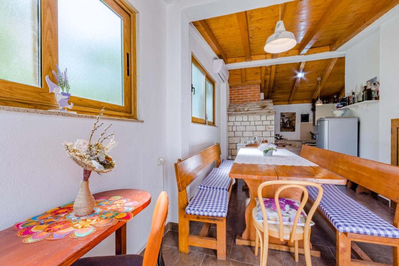 Villa Dinka Sutivan Exterior foto